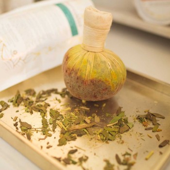 Ballotin de thermaHerbal® - Détoxifie & dynamise  Magasiner tout - Produits Massage Boutik